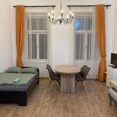 Roland Apartment Downtown - Buda บูดาเปสต์ ภายนอก รูปภาพ